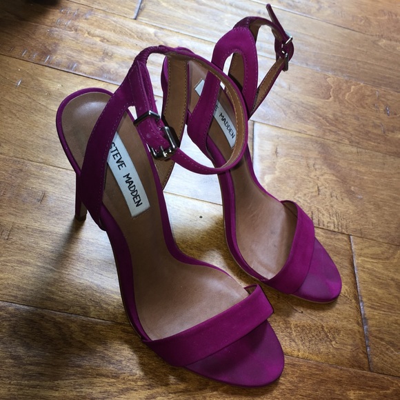 Purple Steve Madden “Reno” Strappy Fuchsia Sandals - Picture 2 of 4